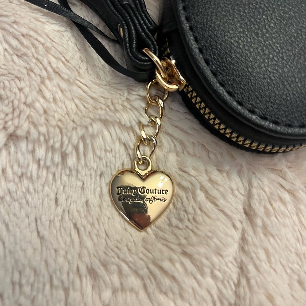 Juicy Couture Velvet heart shaped zip, wristlet black with bling rhinestones - Picture 6 of 6